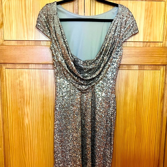 Badgley Mischka. Gold Sequin Cocktail Dress. Size 8. NWOT - Picture 5 of 10